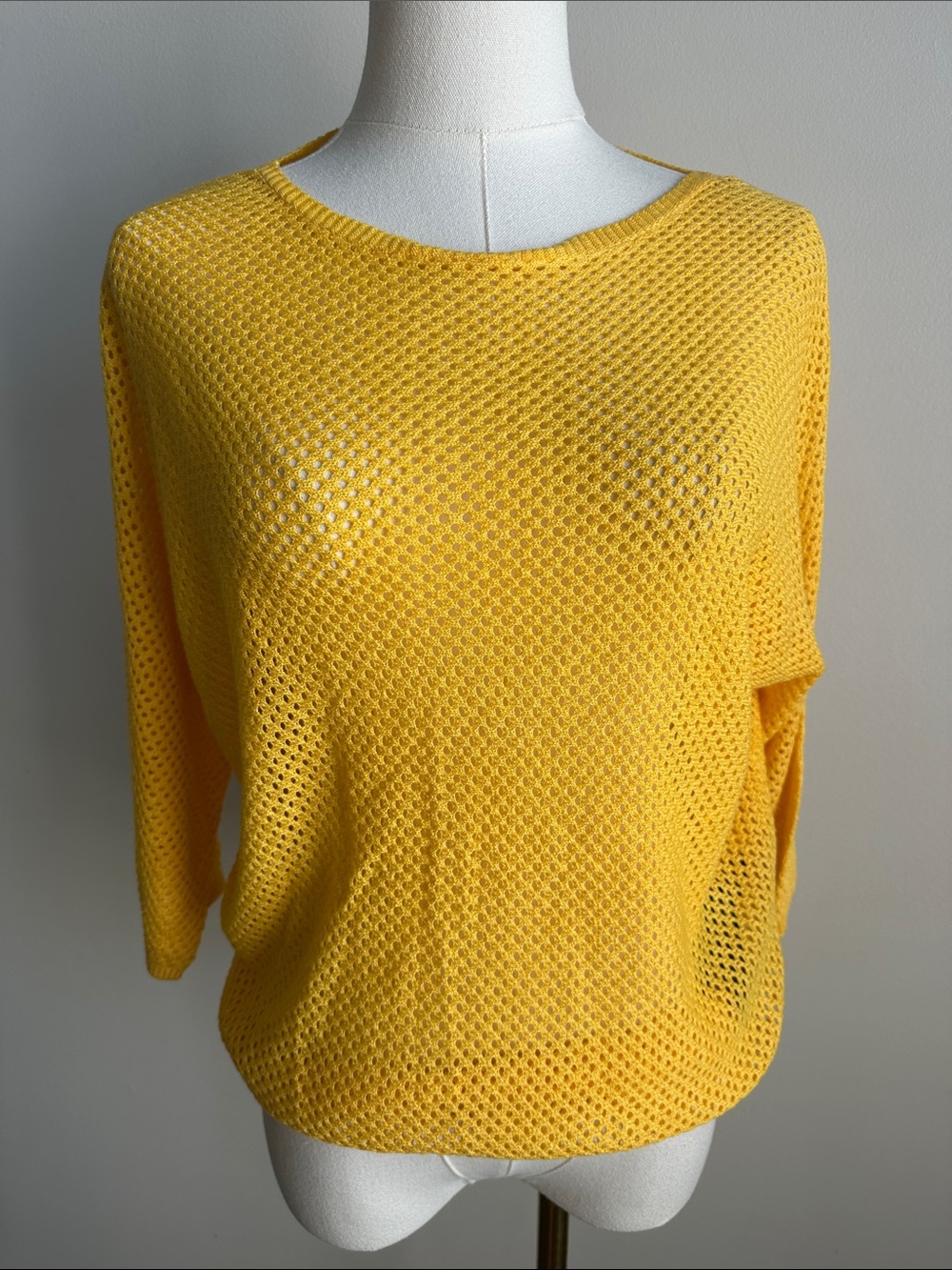 Zara Women M Lightweight Open Knit Relaxed Fit Bold Yellow Top Coastal Cover Up